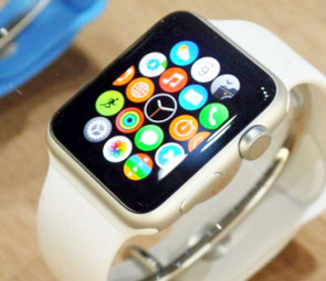 苹果终于想开？或将允许第三方开发者设计表盘